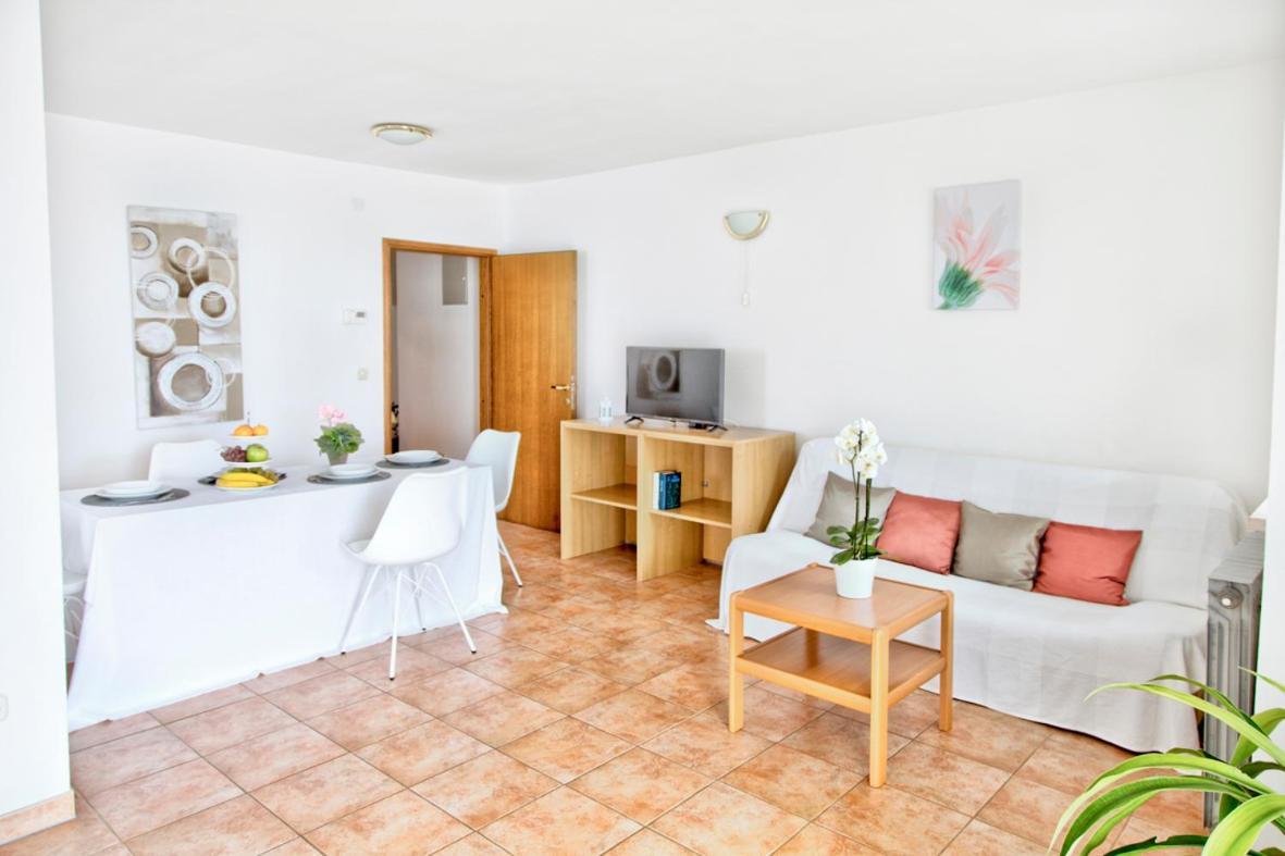 Apartment Manuel Pjescana Uvala